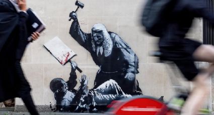 Banksy pinta un mural en la fachada del Tribunal de Londres tras detención de casi 900 personas en protesta a favor de Palestina