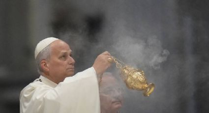 "Recemos todos juntos por la paz", pide el papa León XIV en la primera misa de 2026