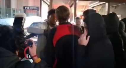 Futbolista del Mallorca se baja de su auto para encarar a un seguidor: "A mí no me grites así porque no eres mi papá"