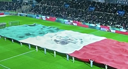 Integrantes de la Guardia Nacional reciben críticas por desplegar la bandera de México al revés y marchar mal en ceremonia previa al Juárez-Chivas