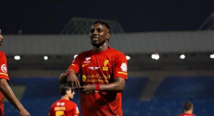 ¡Cuidado, Cristiano Ronaldo! El mexicano Julián Quiñones marca hat-trick y acecha el liderato de goleo en Arabia Saudita