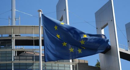 Europa amenaza a Trump: Parlamento busca congelar pacto comercial con EU tras imposición de aranceles