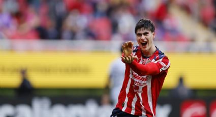 ¡Tres de tres! Chivas vence al Querétaro con una 'Hormiga' y un 'Piojo' y sigue como líder perfecto