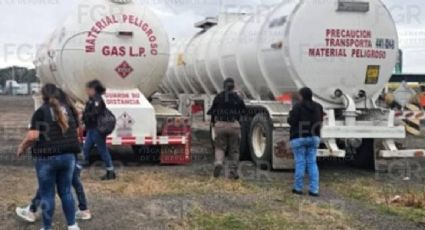 Decomisan más de 50 mil litros de "huachicol" y ocho vehículos en Veracruz; no hay detenidos