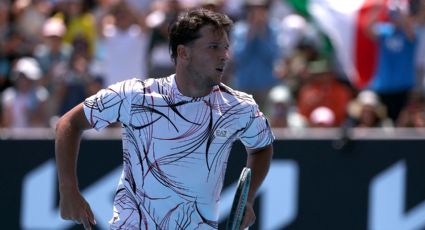 Gana su partido y casi pierde otra batalla: tenista sale corriendo rumbo al baño tras avanzar en el Abierto de Australia