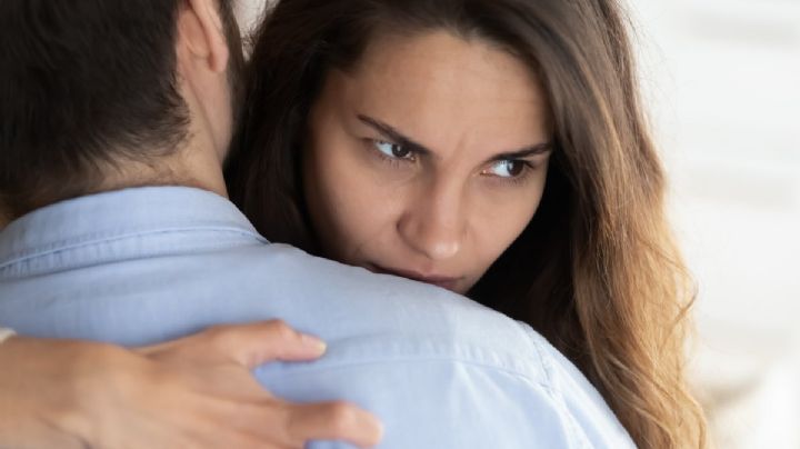 Los abrazos ayudan a mejorar la salud mental, pero hay quienes los usan para manipular