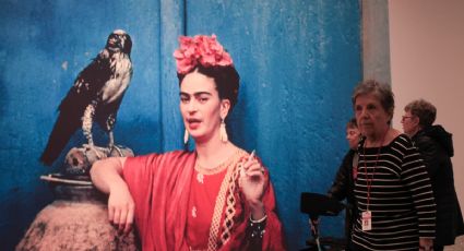 "No es sólo una pintora, es un caso único": Houston revisa a Frida Kahlo a través de 150 obras