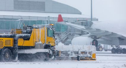 Tormenta invernal: suman casi 20 mil vuelos cancelados desde el sábado en EU