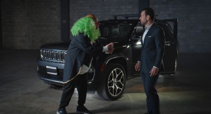 Brozo y Loret llegan en blindada camioneta del año a Davos para platicar de la hipocresía nacional