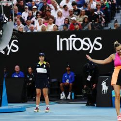 Sabalenka fue sancionada en pleno partido por sus gritos calificados como “sonido anormal”; de nuevo la ucraniana Svitolina le negó el saludo