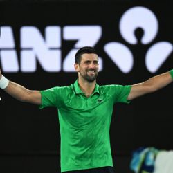 ¡De leyenda! Djokovic gana un épico duelo a Sinner en Australia y buscará su Grand Slam 25 ante Carlos Alcaraz