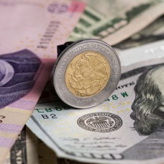 Peso y bolsa cierran la semana con ganancias tras menor inflación en EU