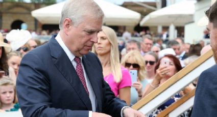 Archivos Epstein: revelan más fotos del expríncipe Andrés que lo ligan al caso mientras él guarda silencio