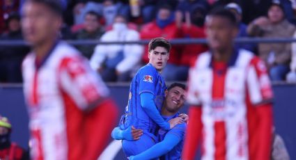 ¡Póker perfecto del superlíder! Chivas vence al San Luis en mano a mano de campeones de goleo y suma su cuarto triunfo