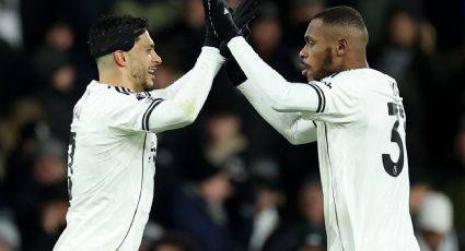 ¡Otro golazo con la cabeza! Raúl Jiménez anota su quinto gol de la temporada en el triunfo del Fulham ante Chelsea en la Premier