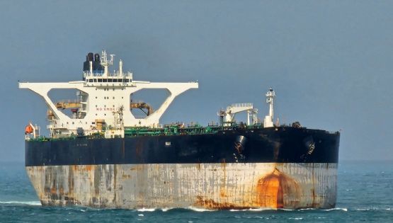 EU intercepta un segundo petrolero este miércoles: navegaba cerca del Caribe con bandera de Camerún