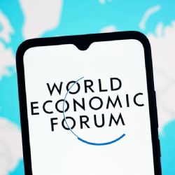 Aranceles, clima, tecnología y seguridad hicieron más difícil hacer negocios en 2025: Foro Económico Mundial