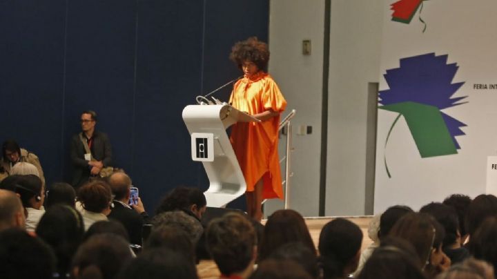 Fallece hijo de Chimamanda Ngozi Adichie, la escritora nigeriana que aprendió a conocerse en México