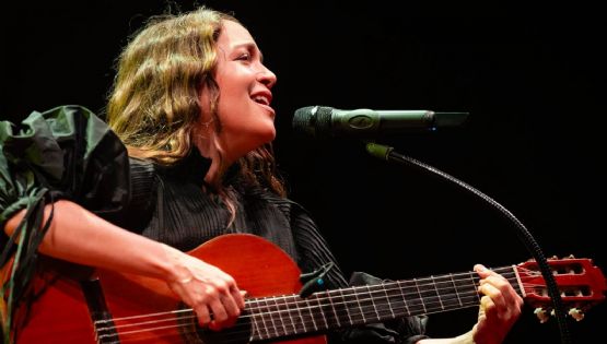 Los mexicanos Natalia Lafourcade y Carín León obtienen una estatuilla en los Grammy 2026