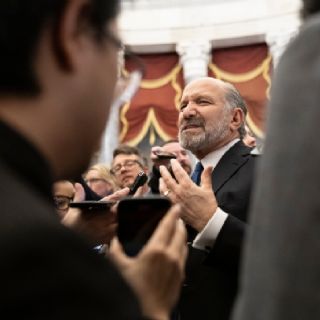 Archivos de Epstein: secretario de Comercio de EU niega relación con el pederasta