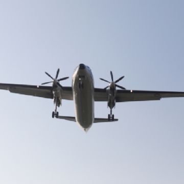 Se estrella un avión cerca de la capital de Somalia; sobreviven las 55 personas a bordo