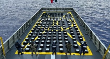 Semar y la Guardia Costera de EU aseguran 188 bultos con varias toneladas de cocaína en el Pacífico