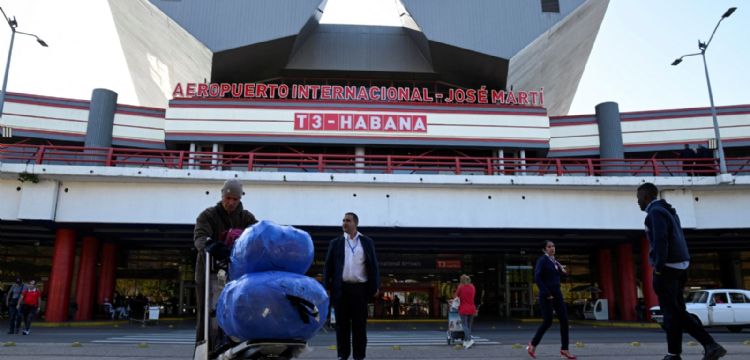 Crisis en Cuba: Rusia se suma a la suspensión de vuelos por la escasez de combustible