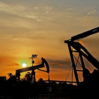 Petróleo de Texas supera los 92 dólares por barril ante conflicto en Medio Oriente