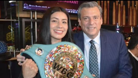 Gabriela ‘La Bonita’ Sánchez, titular del deporte en Puebla, recibe críticas por pedir licencia de su cargo para priorizar el boxeo