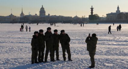 Suman nueve muertos en una semana por la caída de nieve y fragmentos de hielo desde los techos de casas en Rusia