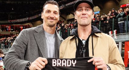 Tom Brady visita al Milan en San Siro y recibe una camiseta del equipo de manos de Zlatan Ibrahimovic