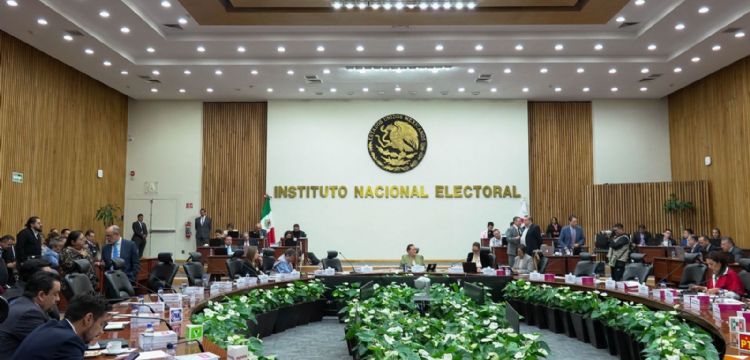 ASF detecta irregularidades en material electoral y renta de vehículos por 66 mdp en el INE
