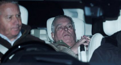 Tras casi 10 horas de su arresto, el expríncipe Andrés sale de la comisaría de Norfolk