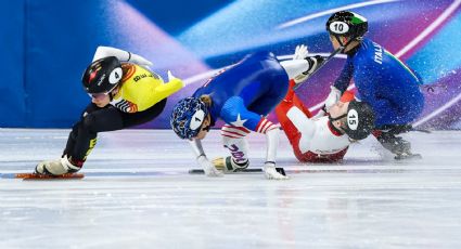 ¡Se salvó por milímetros! Patinadora cae en la pista y sufre corte cerca de un ojo con la cuchilla de una rival en los JO de Invierno