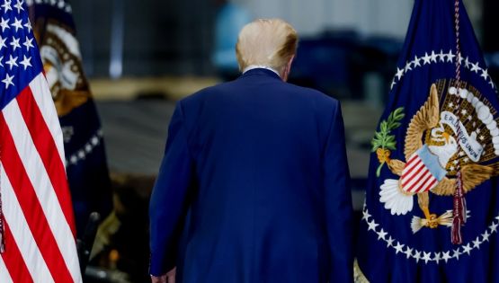 Aranceles de Trump son ilegales, determina la Corte Suprema de EU a un año de que iniciara la guerra comercial