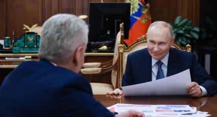 Putin mantiene un bajo perfil y resurge brevemente previo al cuarto aniversario de la guerra en Ucrania