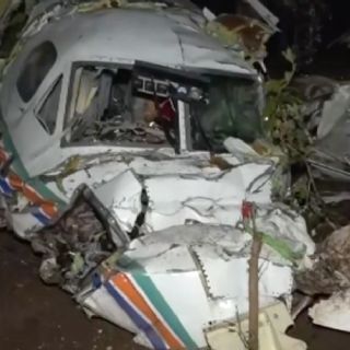 Cae ambulancia aérea en la India y mueren siete personas, entre ellas el paciente