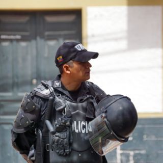 Atacan con explosivos viviendas de dos abogados en Ecuador; no hay heridos