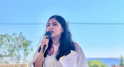 Jaloneos, gritos y persecución: pobladores retienen a alcaldesa en Oaxaca tras no conseguir su revocación de mandato