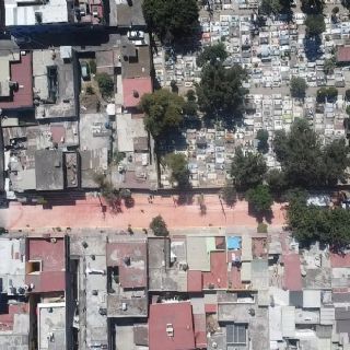 Trabajadores de la alcaldía Azcapotzalco agreden a vecinos durante operativo de limpieza