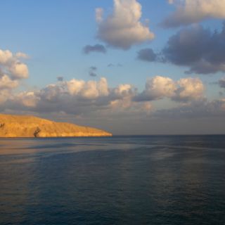 Estrecho de Ormuz, en la mira ante posible cierre por tensión en Medio Oriente