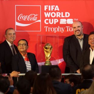 El trofeo del Mundial llega a Guadalajara bajo fuerte seguridad