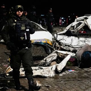Suben a 22 los muertos tras desplome de avión militar con 18 toneladas de billetes en Bolivia