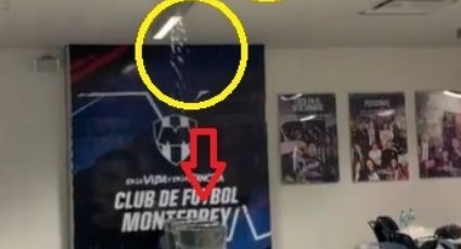 ¡Qué pena con las visitas! Delegaciones de Japón y Países Bajos asisten al estadio de Rayados y su sala de prensa tiene goteras