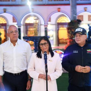 Delcy Rodríguez cumple su primer mes en el poder: habla con Trump, pero reclama independencia