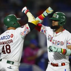 Los Tomateros de Culiacán remontan y le quitan el invicto a Dominicana en la Serie del Caribe; se volverán a enfrentar en Semifinales