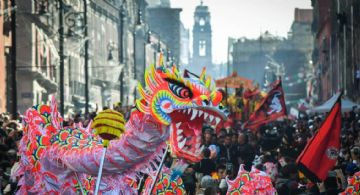 Trajes tradicionales, música y dragones emplumados: desfile por el Año Nuevo chino en CDMX
