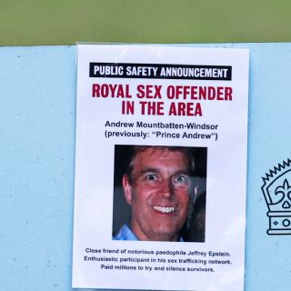 El expríncipe Andrés invitó al Palacio de Buckingham a Jeffrey Epstein y a una mujer rumana