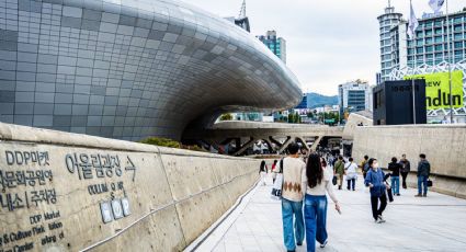 Partido expulsa a un alcalde de Corea del Sur por proponer la "importación" de mujeres para subir la tasa de natalidad