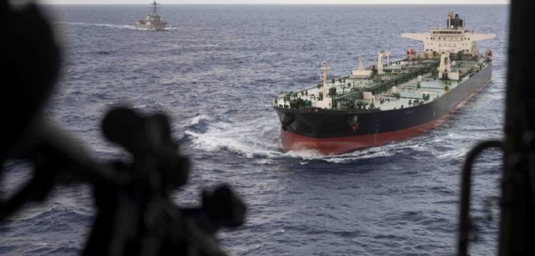 EU intercepta petrolero en el océano Índico por violar el bloqueo de Trump en el Caribe